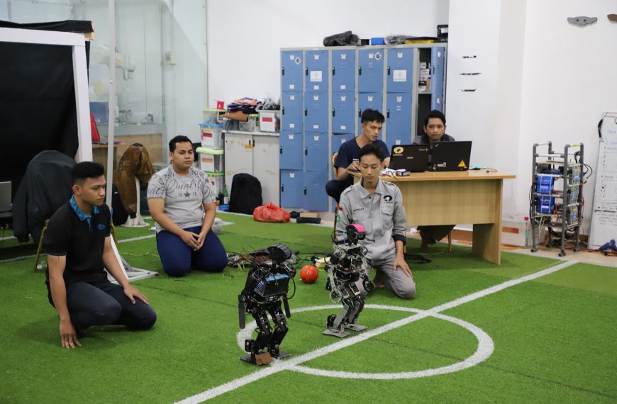 Barelang Robotics Team Polibatam Raih Juara 1 KRSBI Beroda, Juara 1 KRSBBI Humanoid dan Juara 3 KRAI Wilayah 1 Tahun 2022
