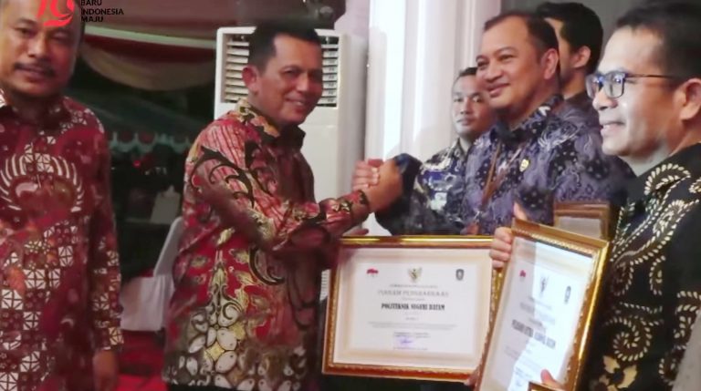 Polibatam Terima Penganugerahan Paritrana Award BPJS Ketenagakerjaan Tingkat Provinsi Kepulauan Riau Tahun 2024